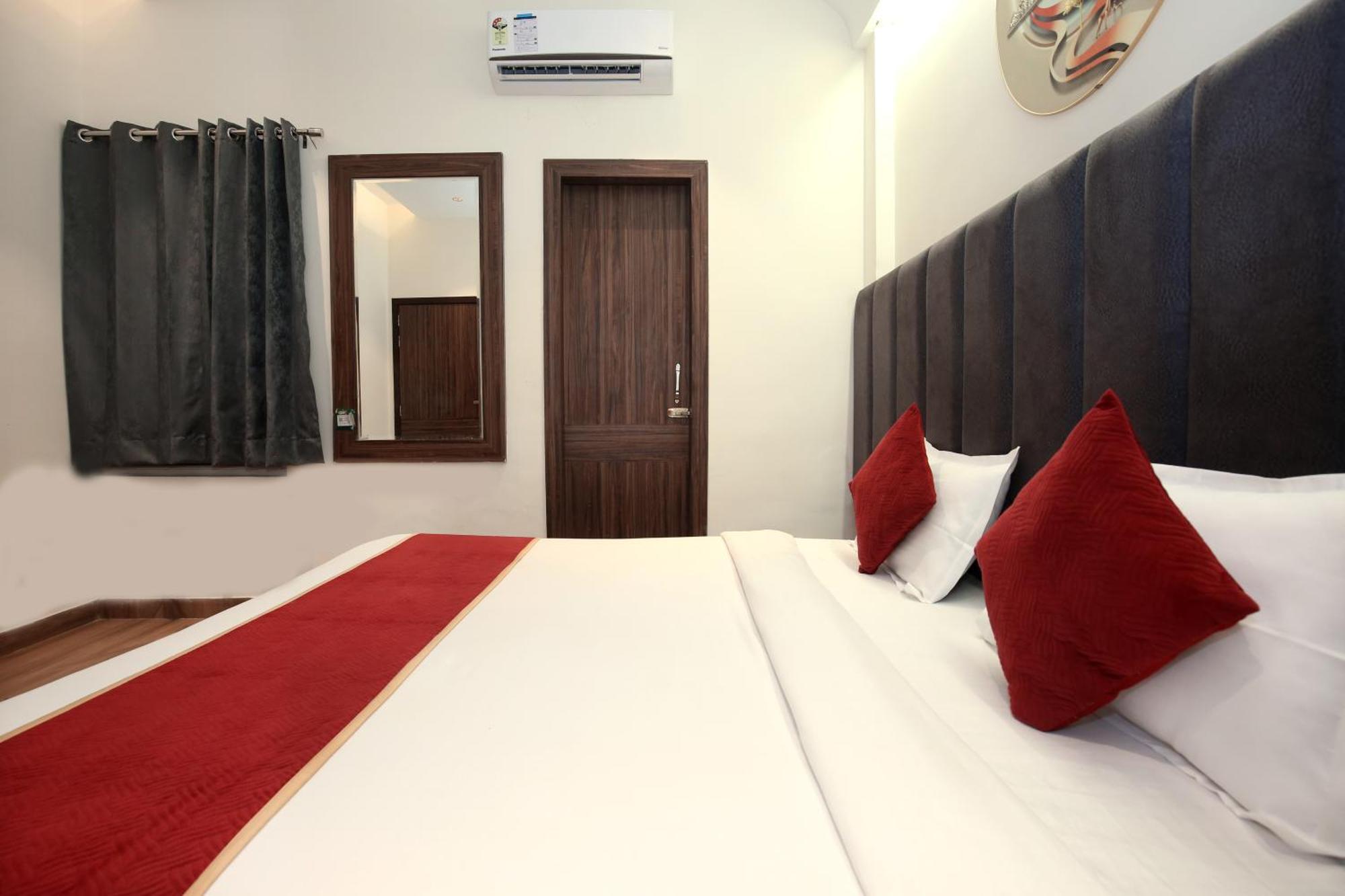 Hotel Park Plaza Near Golden Temple